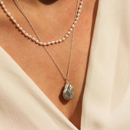 Baroque Pearl Necklace Grey Pearl in Silver