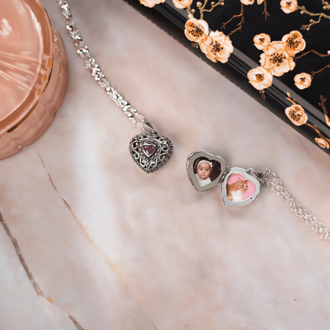 Lily Blanche Vintage Heart Locket open and closed