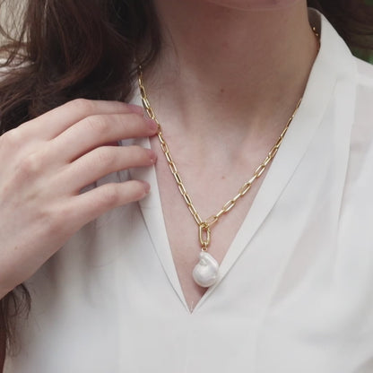 White Baroque Pearl Paperclip Necklace | Gold