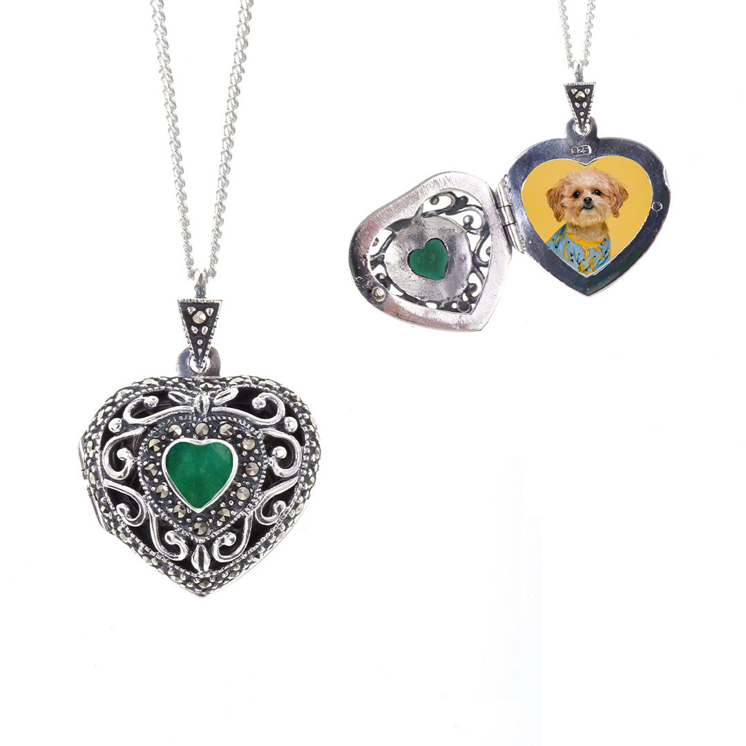 emerald vintage heart locket in silver with opened and closed view