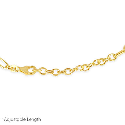 close up of paperclip chain bracelet in gold with adjustable length
