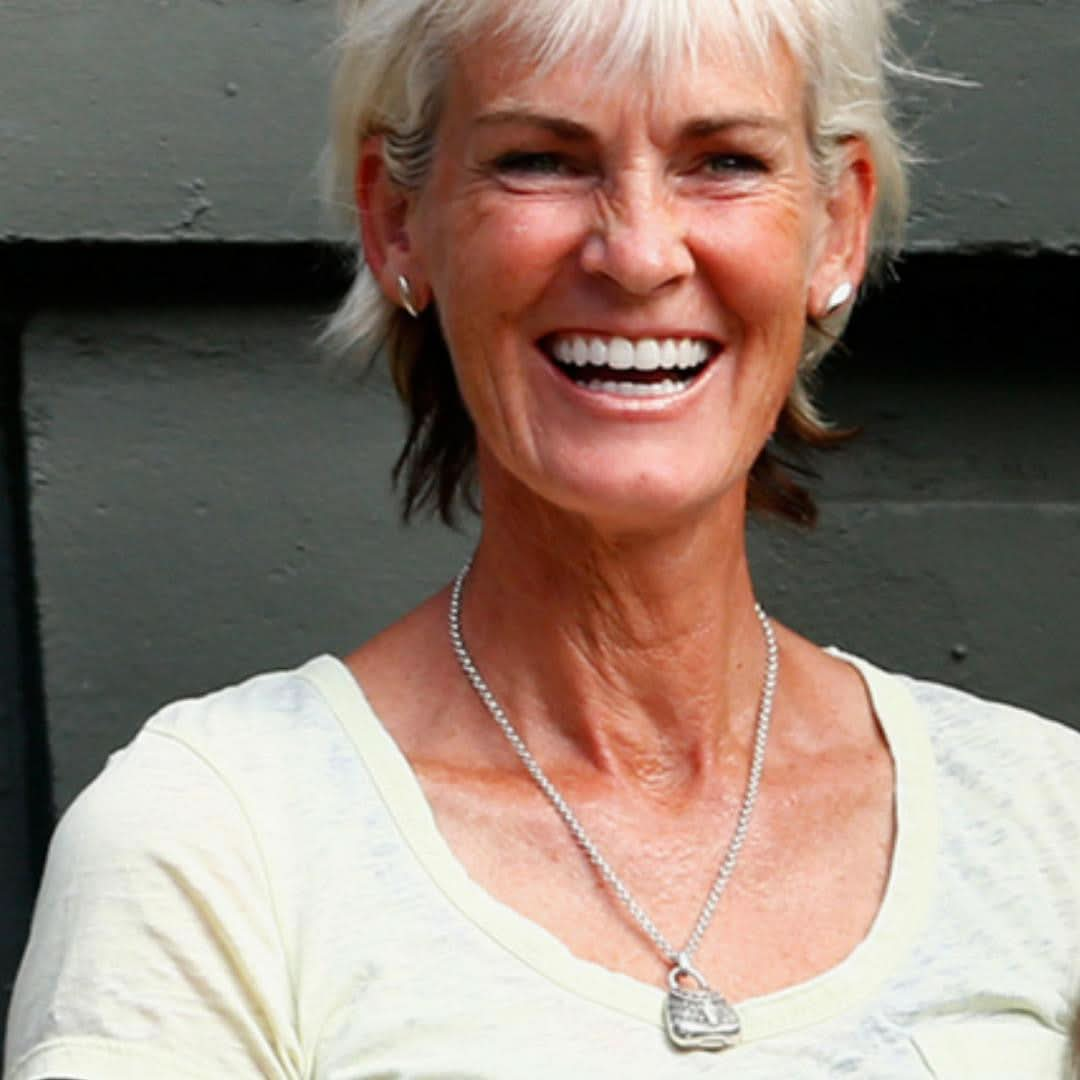 Judy Murray wearing garnet handbag locket